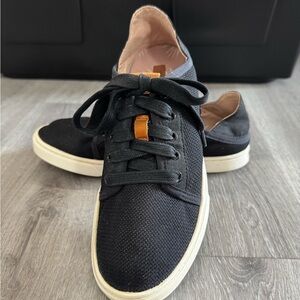 OluKai Pehuea Li Black Canvas Sneakers
